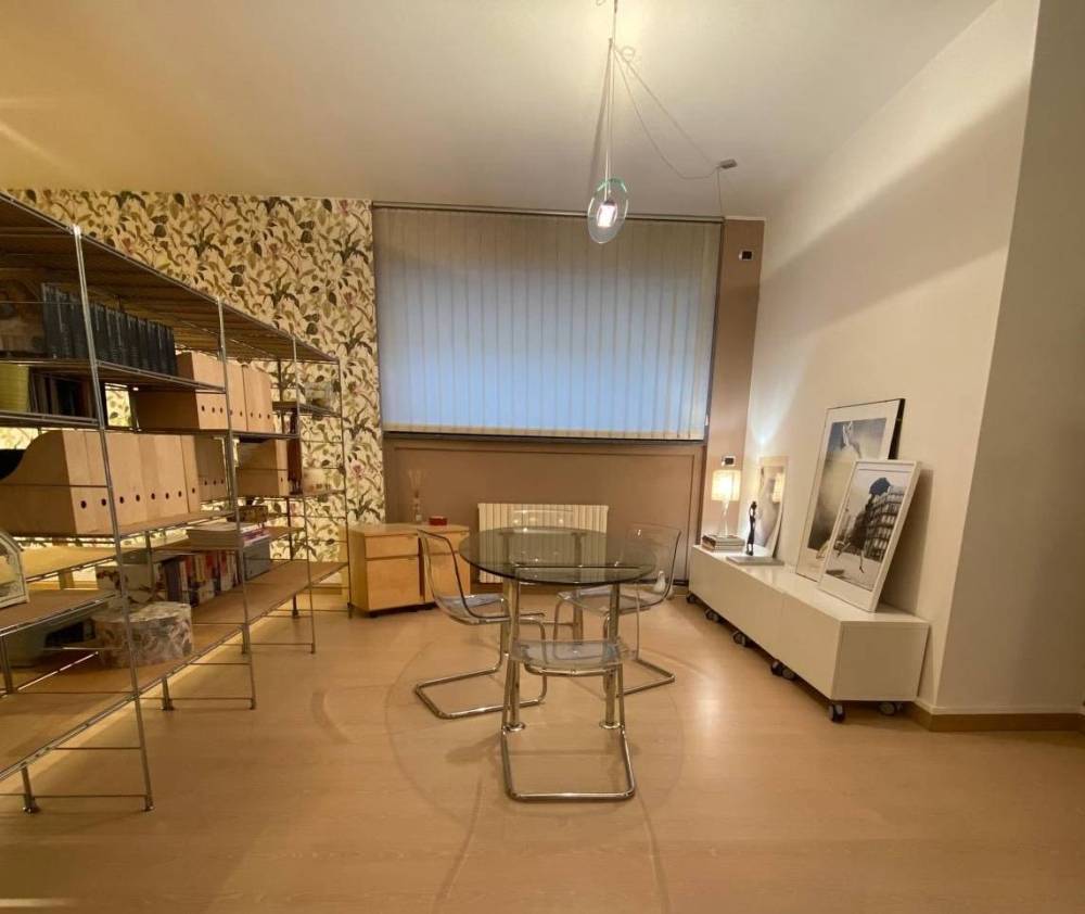 ufficio in vendita a Lecco in zona Lecco Centro