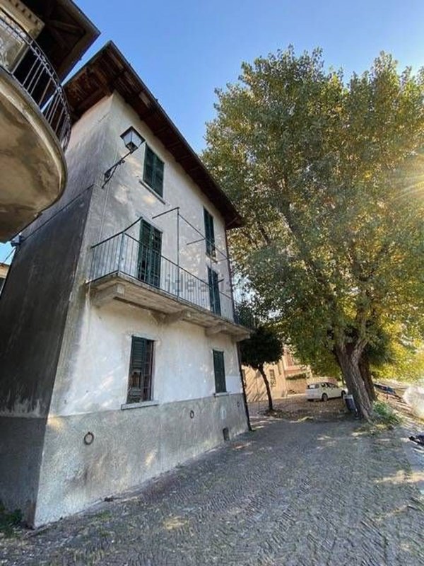casa indipendente in vendita a Lecco in zona Lecco Centro