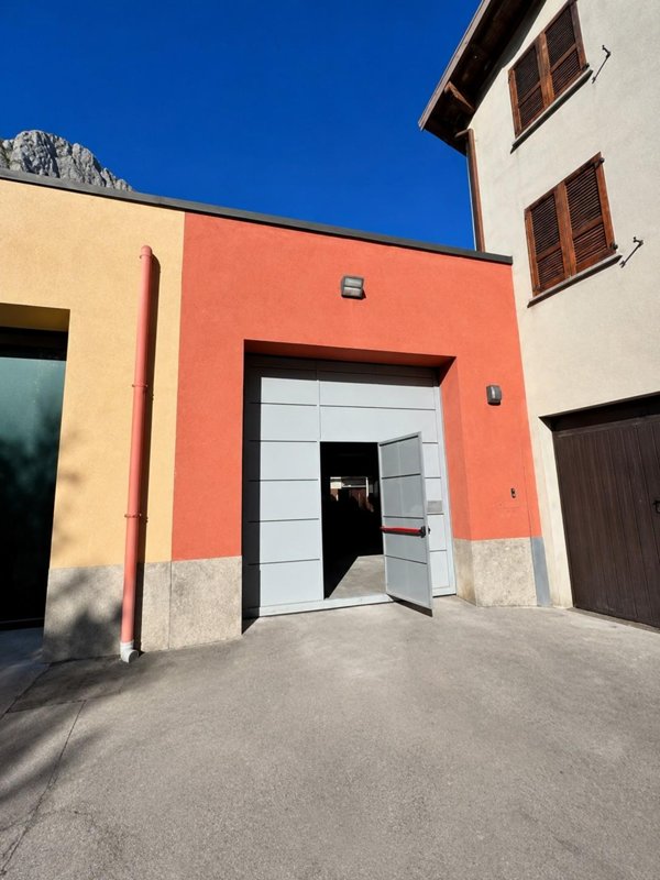 terreno edificabile in vendita a Lecco