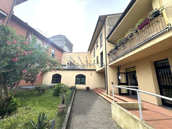 appartamento in vendita a Lecco in zona Lecco Centro