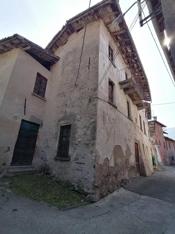 casa indipendente in vendita a Lecco in zona Bonacina