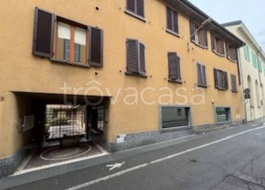 appartamento in vendita a Lecco in zona Lecco Centro
