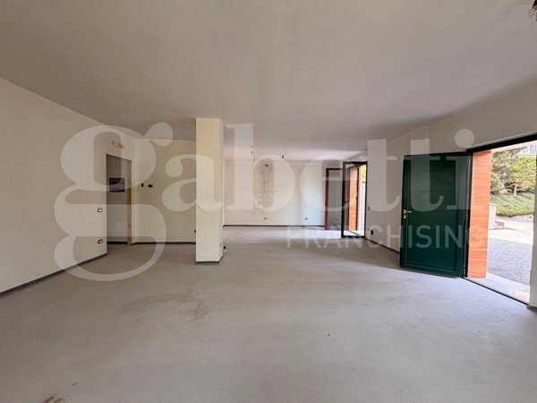 appartamento in vendita a Lecco in zona Rancio