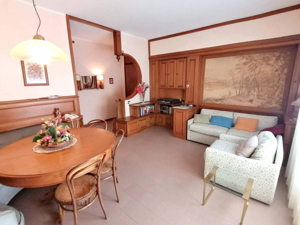 appartamento in vendita a Lecco in zona Viale Turati