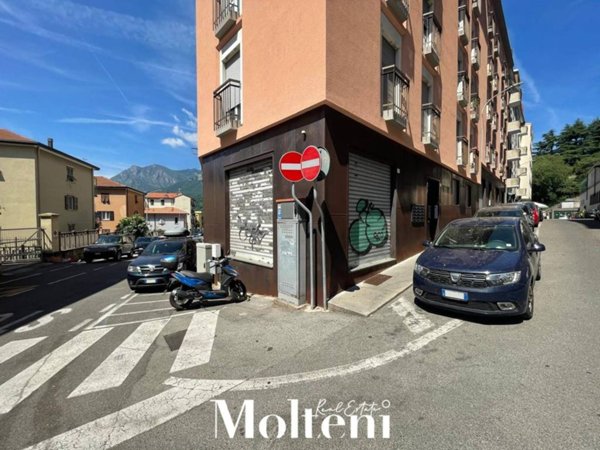 negozio in vendita a Lecco in zona Santo Stefano