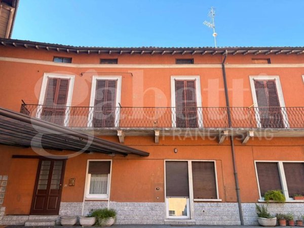 appartamento in vendita a Lecco in zona Acquate