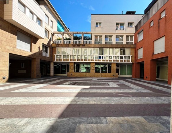 appartamento in vendita a Lecco in zona Lecco Centro