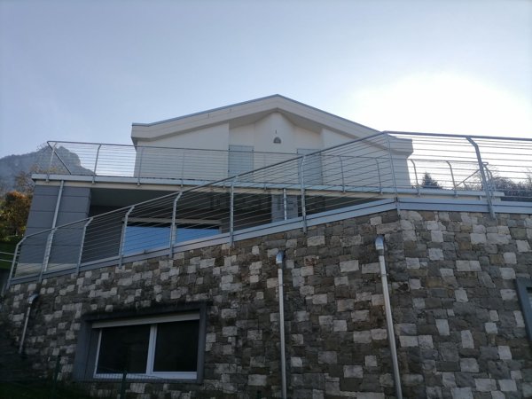 casa indipendente in vendita a Lecco in zona Acquate