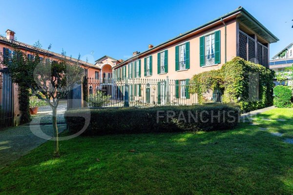 casa indipendente in vendita a Lecco