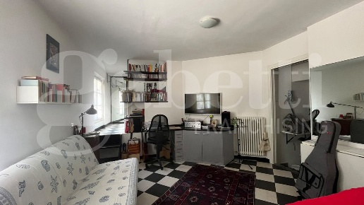 appartamento in vendita a Lecco in zona San Giovanni