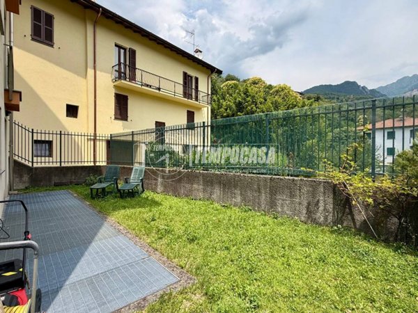appartamento in vendita a Lecco in zona Castello