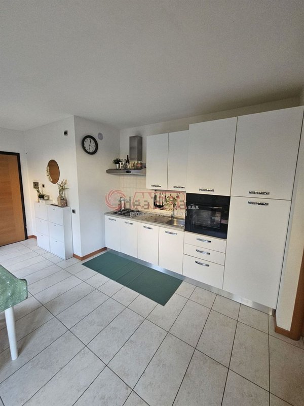 appartamento in vendita a Lecco in zona Corso Promessi Sposi