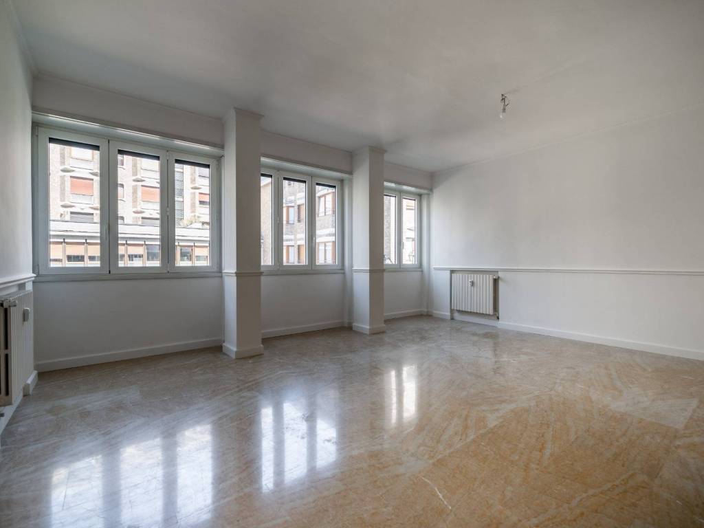 appartamento in vendita a Lecco in zona Lecco Centro