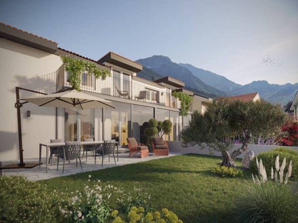 appartamento in vendita a Lecco in zona Castello