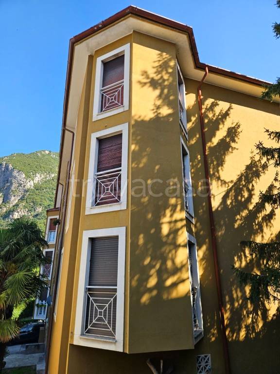 appartamento in vendita a Lecco in zona Castello