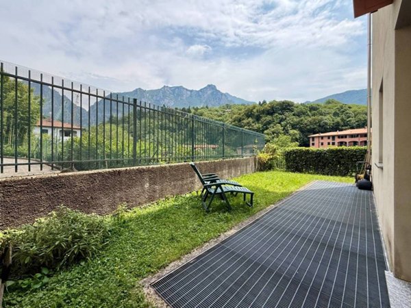 appartamento in vendita a Lecco in zona Castello