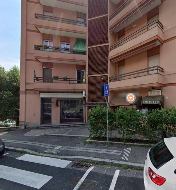 locale commerciale in vendita a Lecco in zona San Giovanni