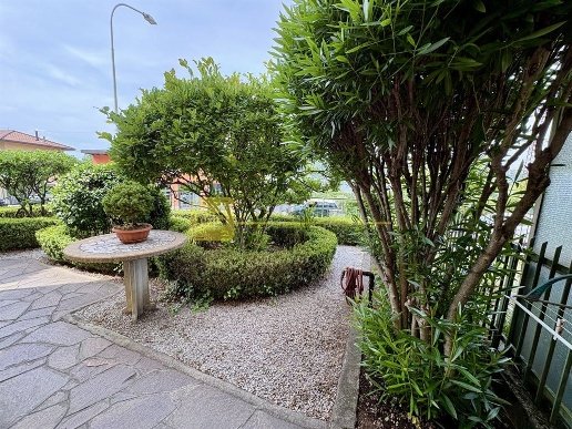 casa indipendente in vendita a Lecco in zona Chiuso
