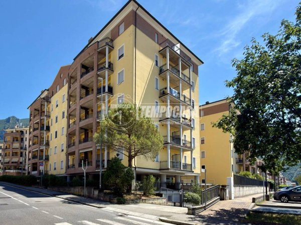 appartamento in vendita a Lecco in zona Castello