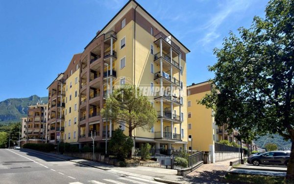appartamento in vendita a Lecco in zona Viale Montegrappa