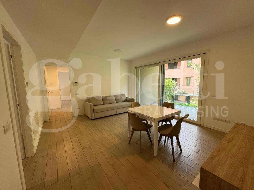 appartamento in vendita a Lecco in zona Castello