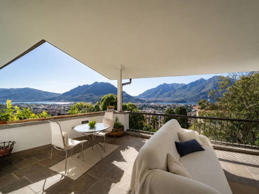 casa indipendente in vendita a Lecco in zona Acquate