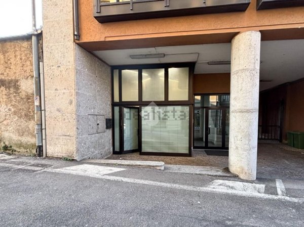appartamento in vendita a Lecco in zona Caleotto