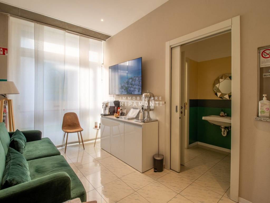 ufficio in vendita a Lecco in zona Lecco Centro