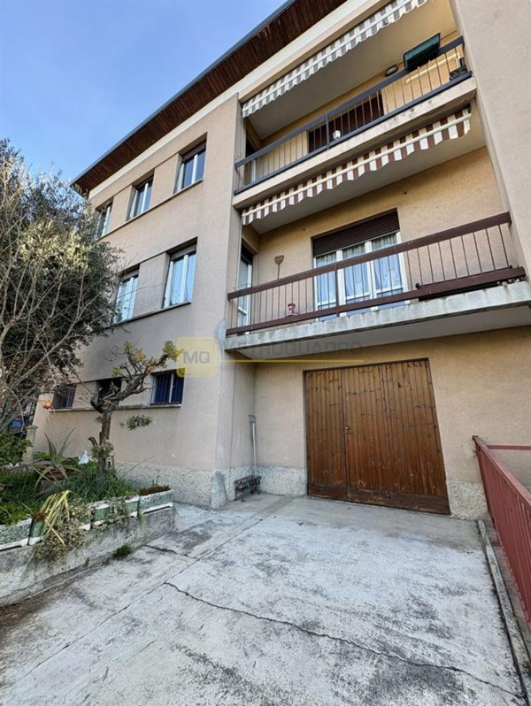 casa indipendente in vendita a Lecco in zona Viale Turati