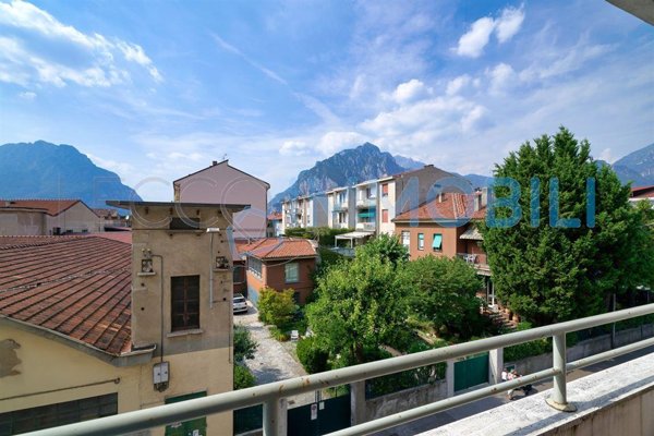 appartamento in vendita a Lecco in zona Pescarenico
