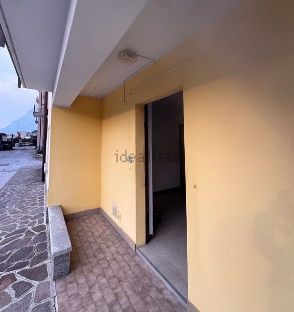 appartamento in vendita a Lecco in zona Caleotto