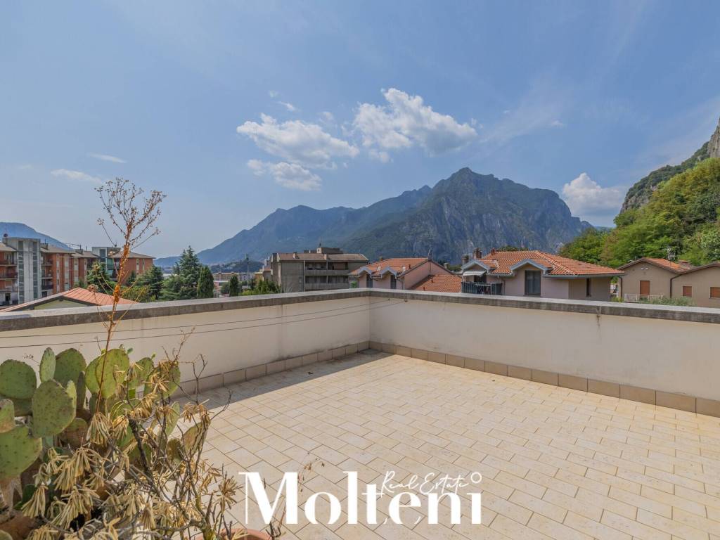 appartamento in vendita a Lecco in zona Viale Turati