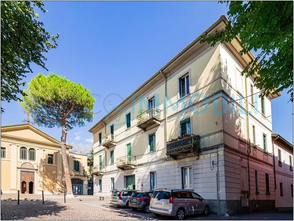appartamento in vendita a Lecco in zona Pescarenico