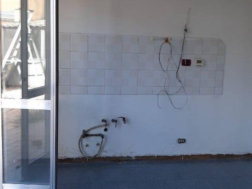 appartamento in vendita a Lecco in zona Castello