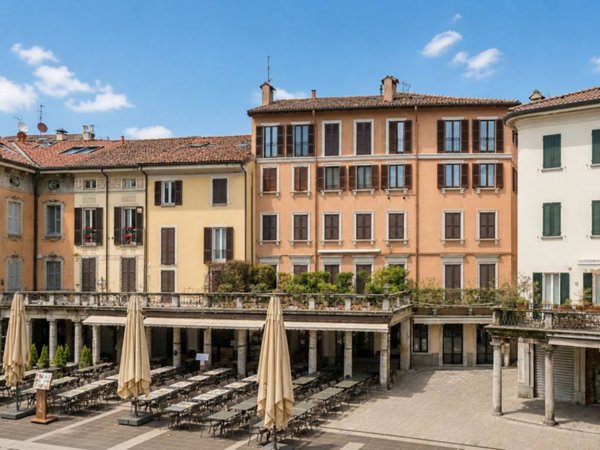 appartamento in vendita a Lecco in zona Lecco Centro