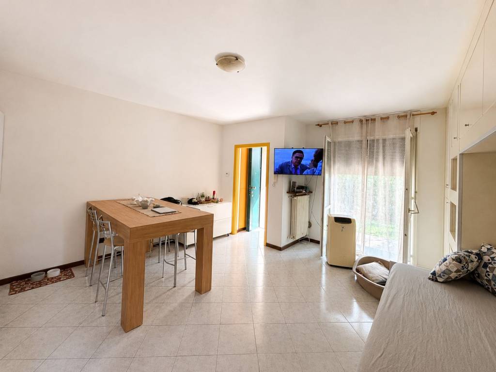 appartamento in vendita a Lecco in zona Castello