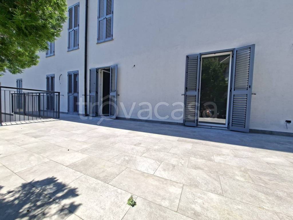 appartamento in vendita a Lecco in zona Castello