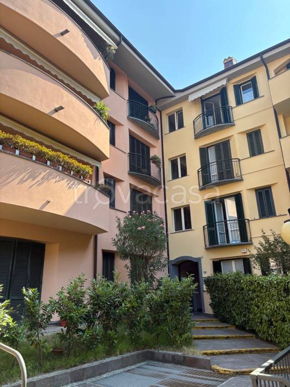 appartamento in vendita a Lecco in zona Castello