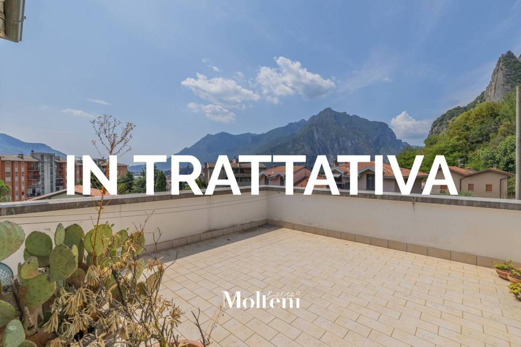 appartamento in vendita a Lecco in zona Castello