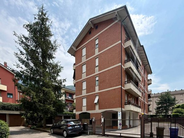 appartamento in vendita a Lecco in zona Belledo