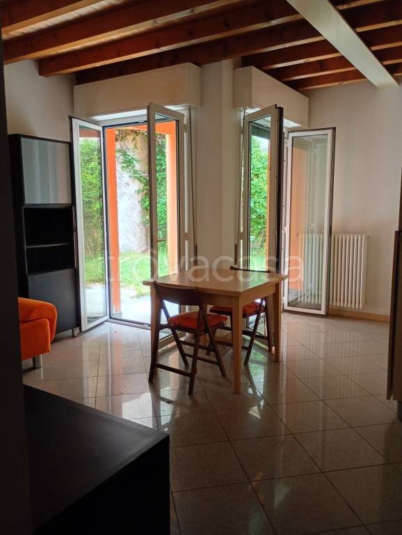 appartamento in vendita a Lecco in zona Bonacina
