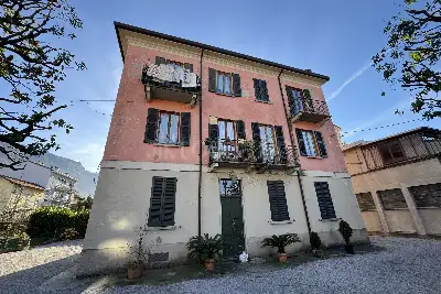 appartamento in vendita a Lecco in zona Pescarenico