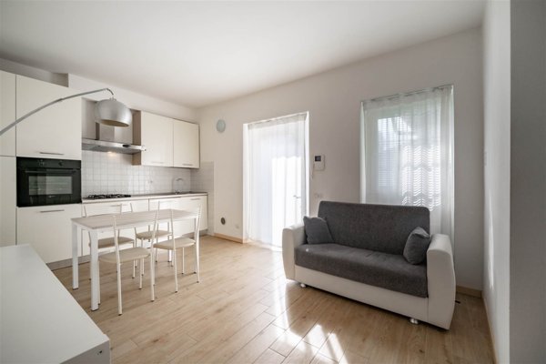 appartamento in vendita a Lecco in zona Pescarenico