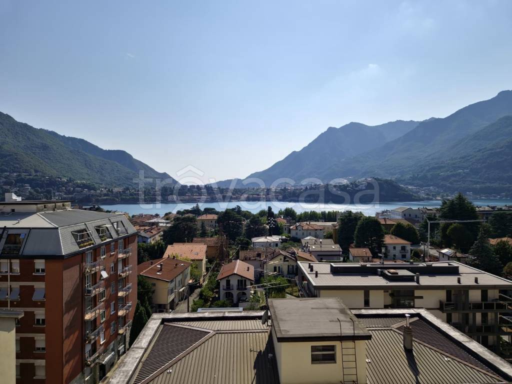 appartamento in vendita a Lecco in zona Viale Turati