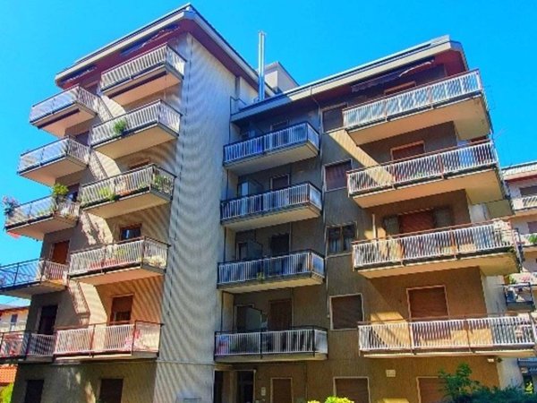 appartamento in vendita a Lecco in zona Pescarenico