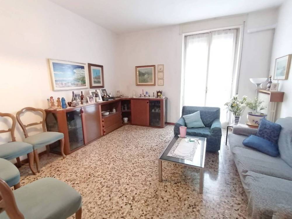 appartamento in vendita a Lecco in zona Castello