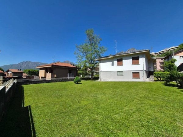 casa indipendente in vendita a Lecco in zona Germanedo