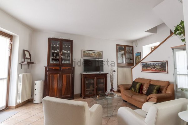 casa indipendente in vendita a Lecco
