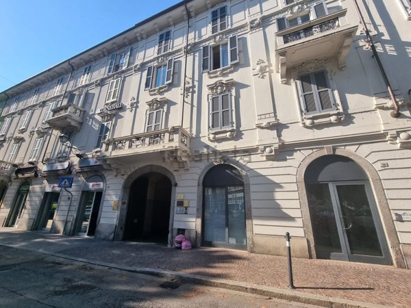 negozio in vendita a Lecco in zona Lecco Centro