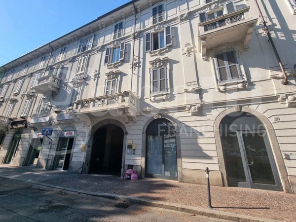 ufficio in vendita a Lecco in zona Lecco Centro
